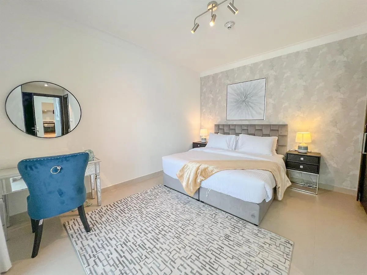 Cosmos Living - Dubai Creek Harbour Apartment