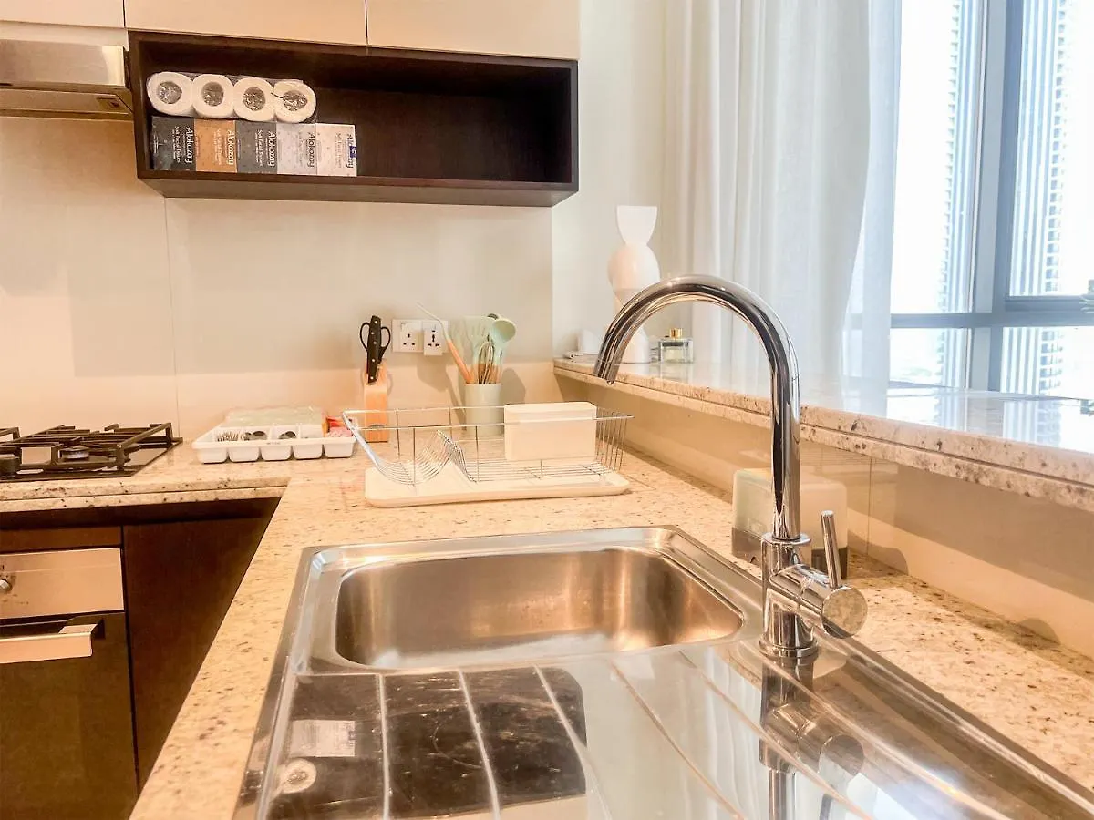 Cosmos Living - Dubai Creek Harbour Apartment 0*,  United Arab Emirates