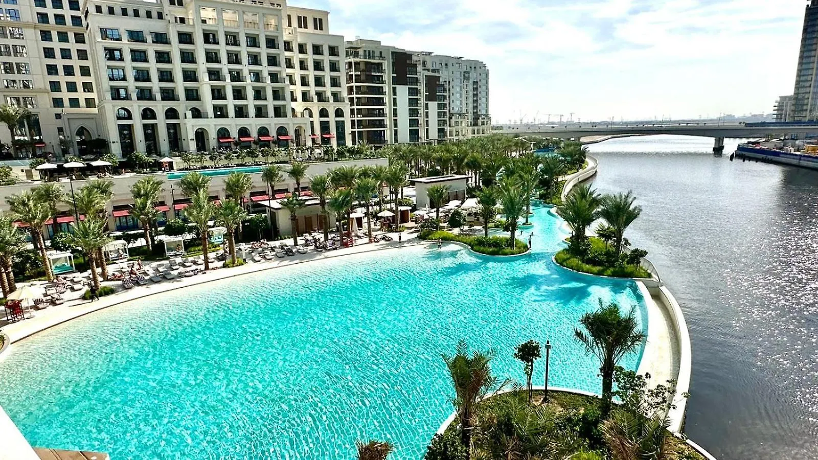 Cosmos Living - Dubai Creek Harbour Apartment
