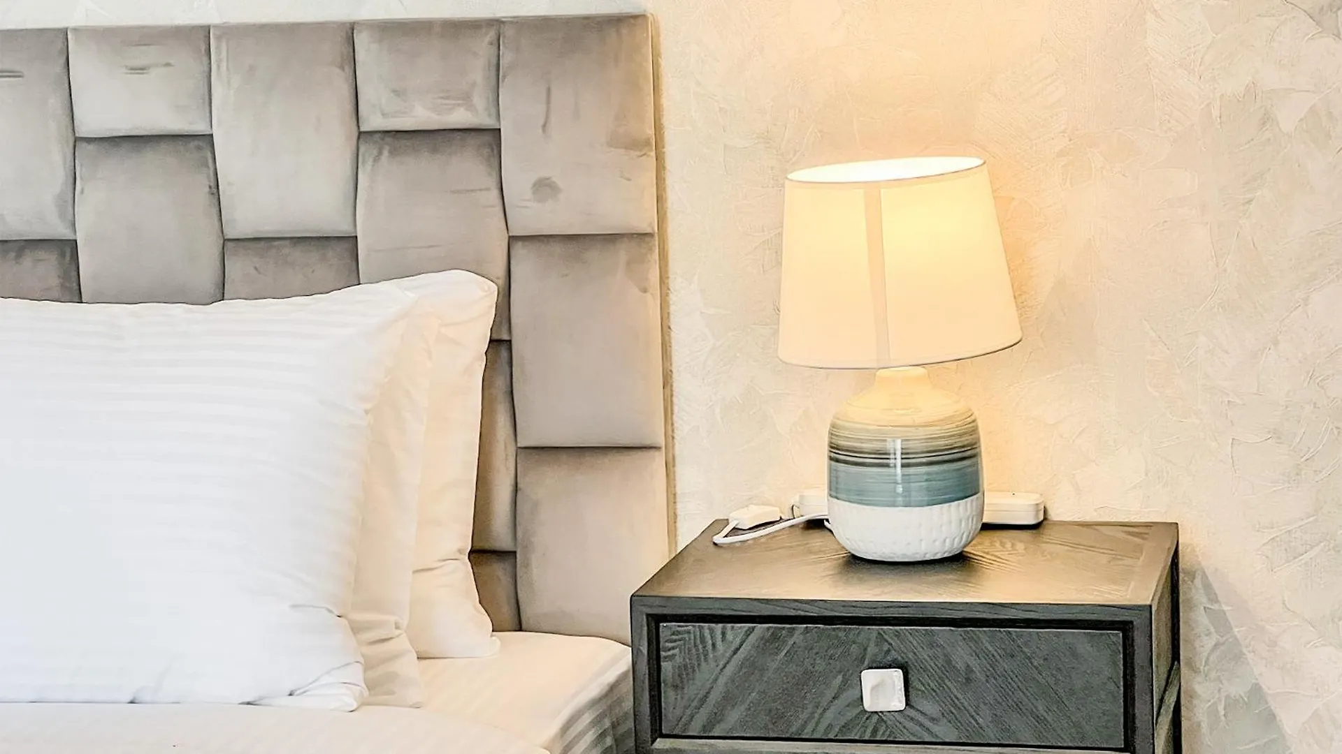 Cosmos Living - Dubai Creek Harbour Apartment 0*,  United Arab Emirates