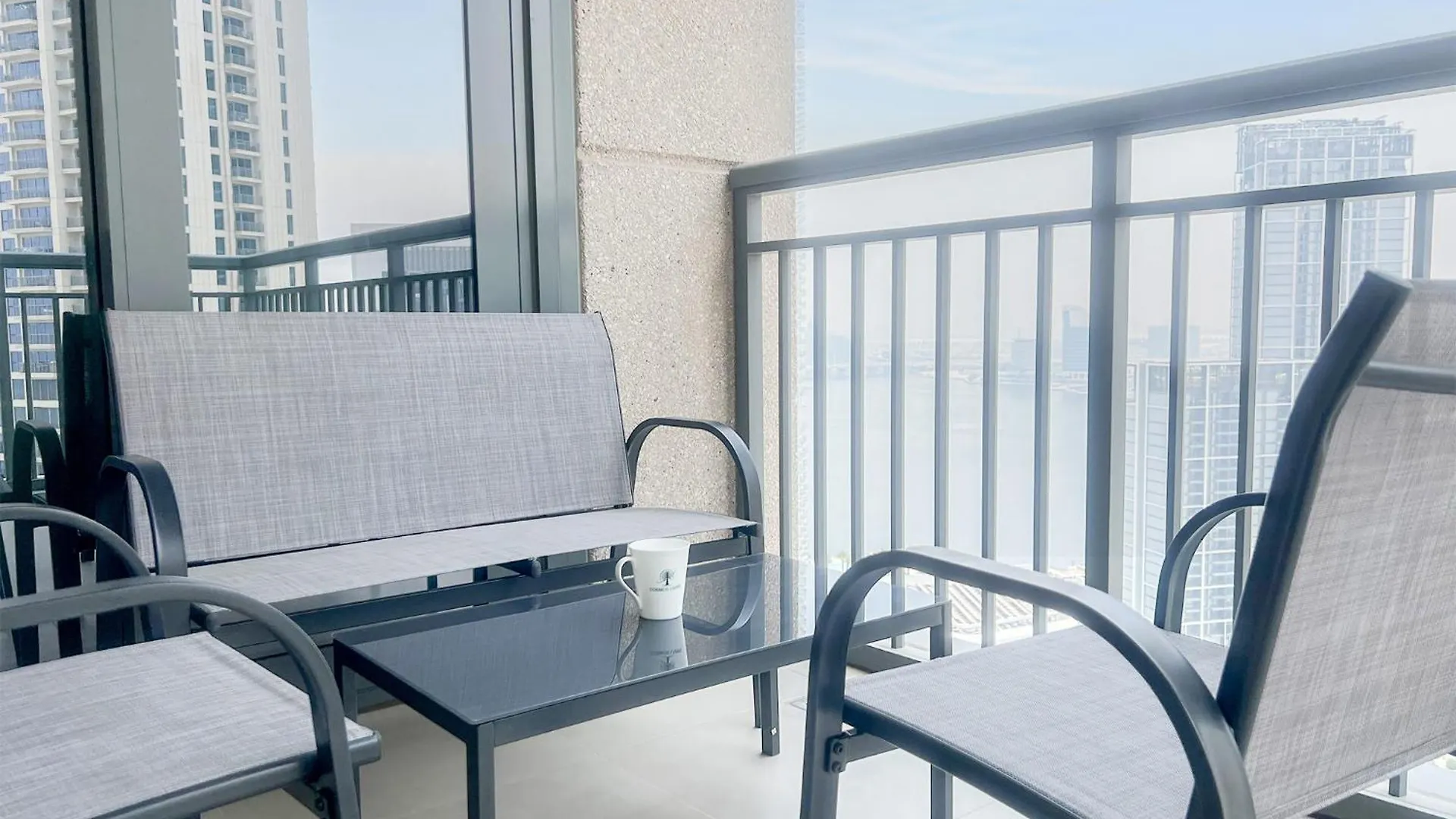 Cosmos Living - Dubai Creek Harbour Apartment