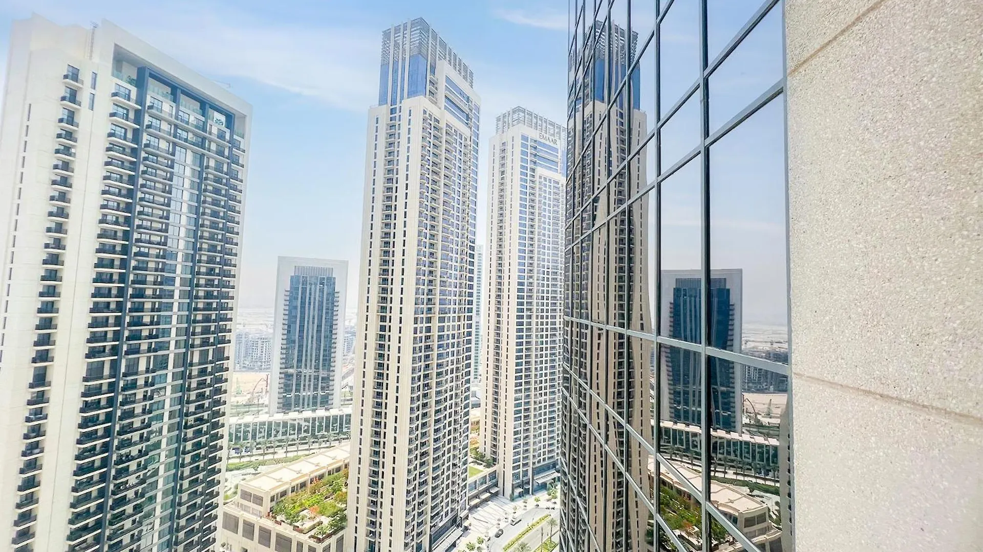 Cosmos Living - Dubai Creek Harbour Apartment