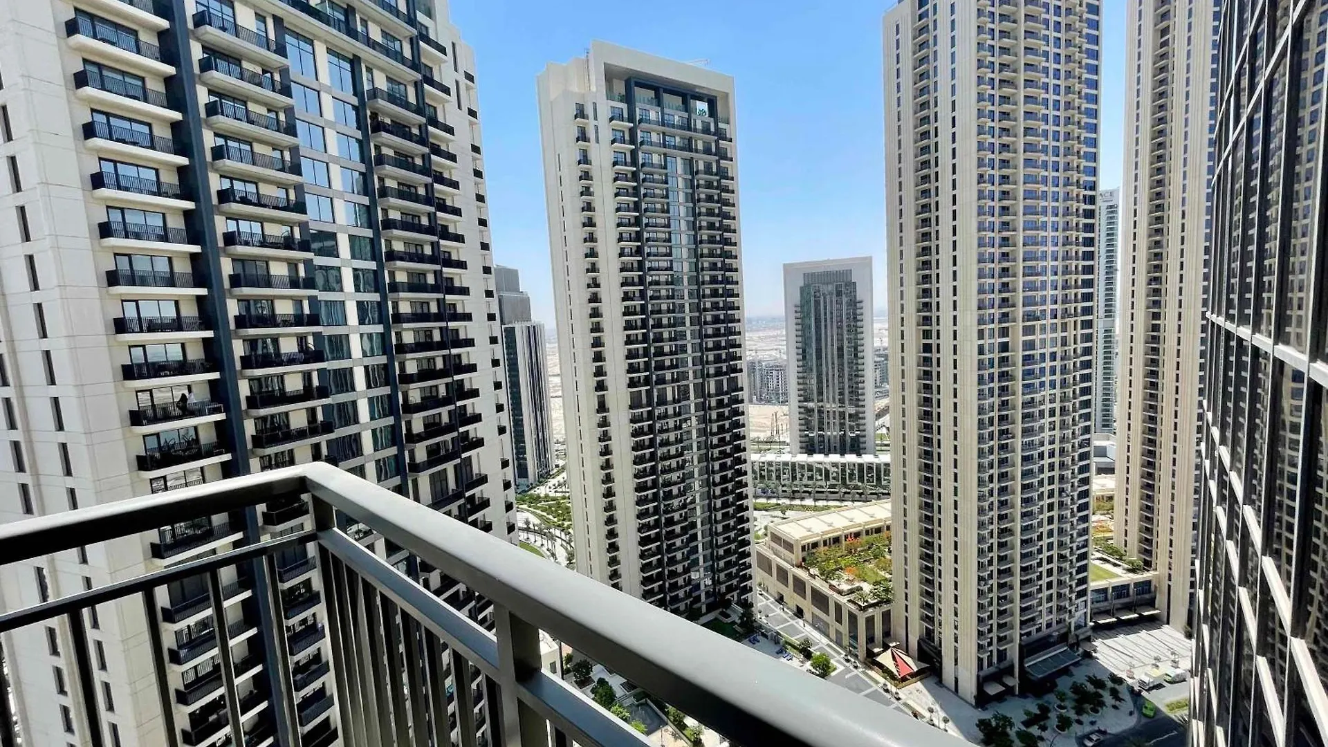 Cosmos Living - Dubai Creek Harbour Apartment