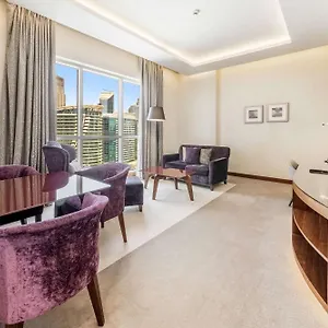 5* מלון Radisson Blu Hotel, Waterfront
